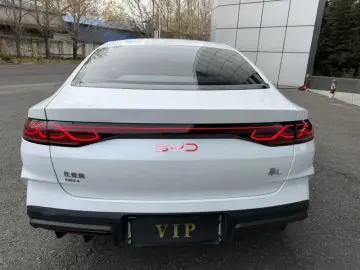 2024 BYD Qin L с пробегом 9 900 км