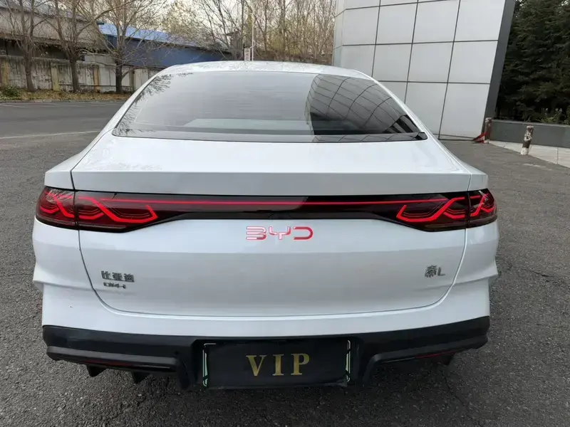 2024 BYD Qin L с пробегом 9 900 км