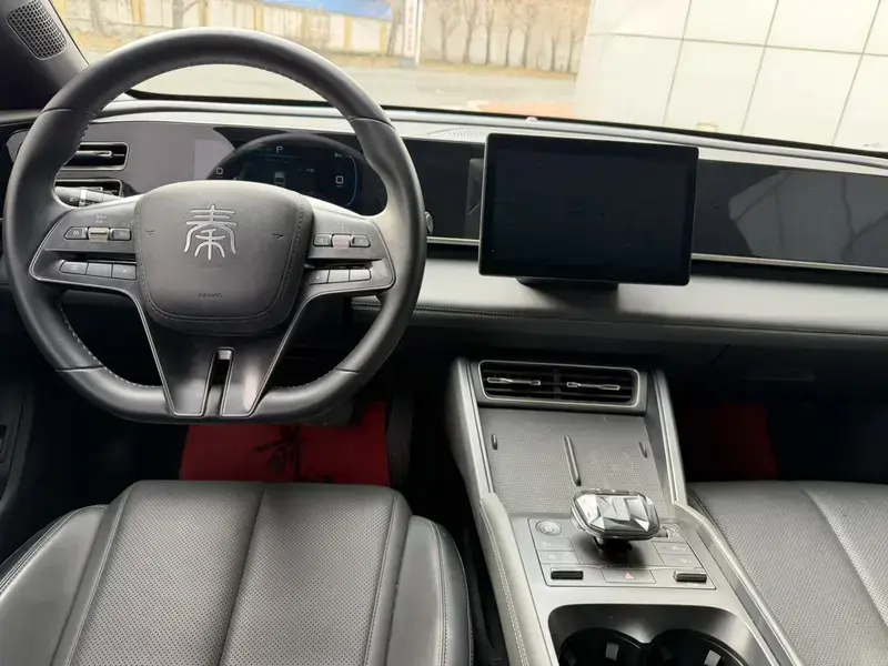 2024 BYD Qin L с пробегом 9 900 км