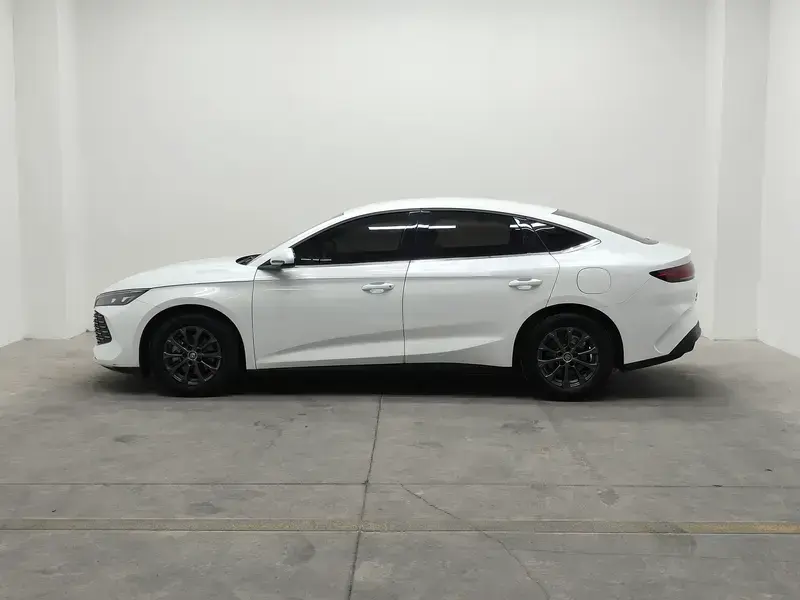 2024 BYD Qin L с пробегом 31 900 км