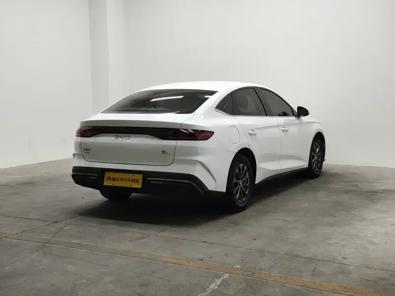 2024 BYD Qin L с пробегом 31 900 км