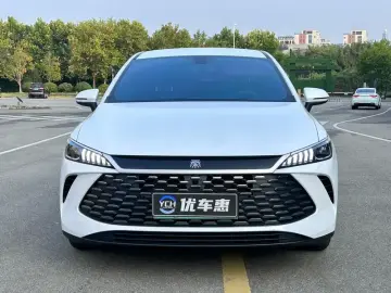 2025 BYD Qin Plus с пробегом 15 000 км