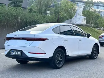 2025 BYD Qin Plus с пробегом 15 000 км
