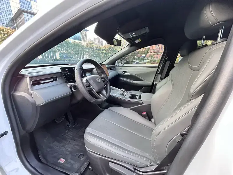 2025 BYD Qin Plus с пробегом 15 000 км