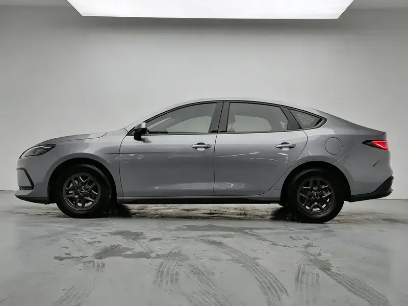 2025 BYD Seal 05 с пробегом 51 800 км