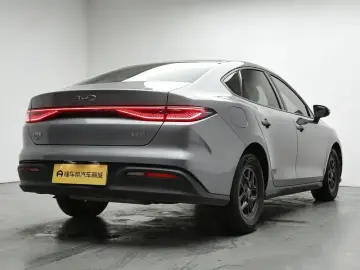 2025 BYD Seal 05 с пробегом 51 800 км