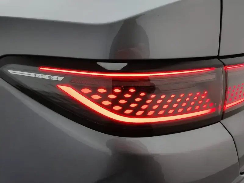 2025 BYD Seal 05 с пробегом 51 800 км