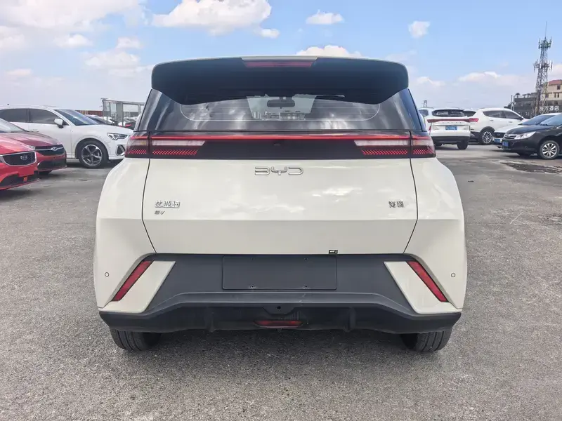 2025 BYD Seagull с пробегом 6 000 км