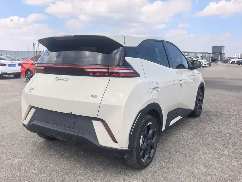 2025 BYD Seagull с пробегом 6 000 км
