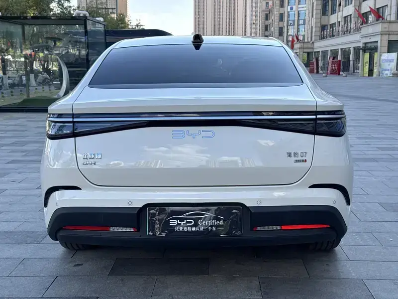 2026 BYD Seal 07 с пробегом 1 700 км