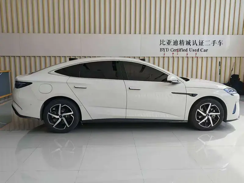 2026 BYD Seal 07 с пробегом 13 500 км