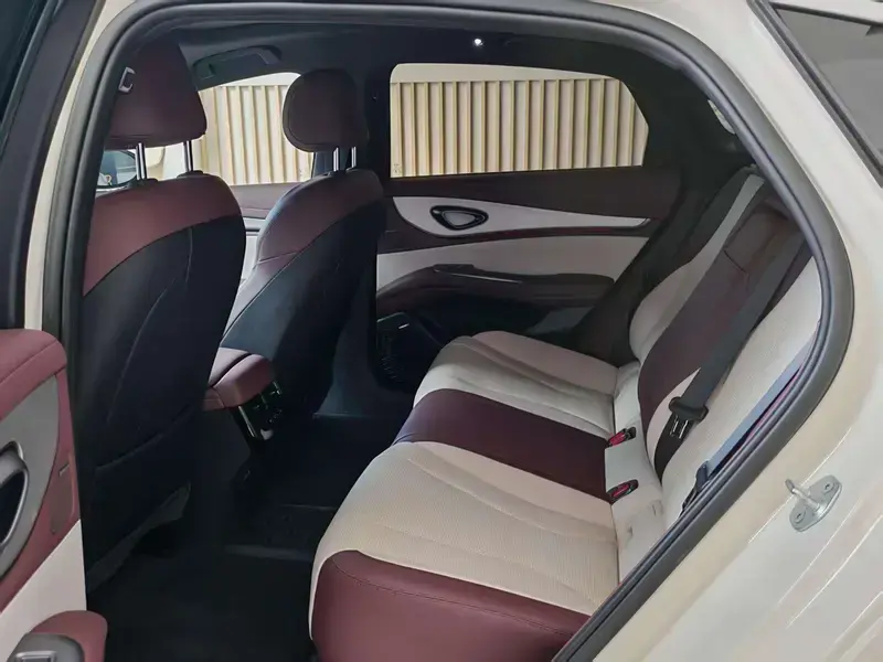 2026 BYD Seal 07 с пробегом 13 500 км