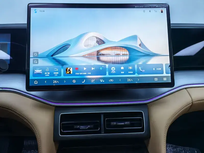2025 BYD Song L с пробегом 16 000 км