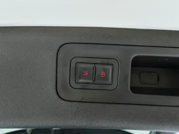 2025 BYD Song L с пробегом 16 000 км