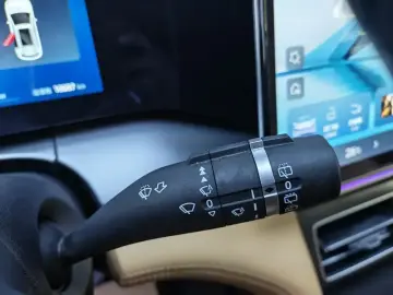 2025 BYD Song L с пробегом 16 000 км