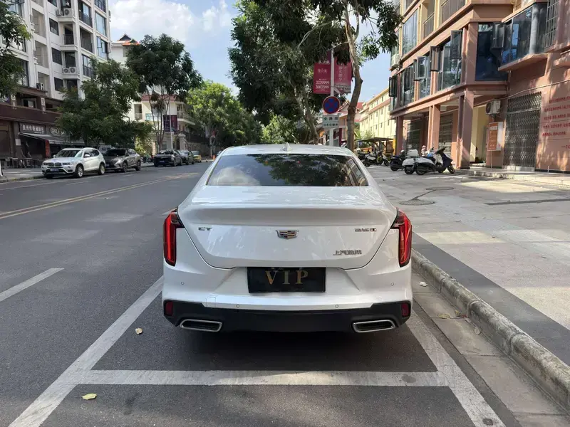 2023 Cadillac CT4 с пробегом 43 000 км