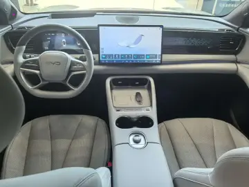 2025 BYD Sea Lion 06 с пробегом 18 600 км