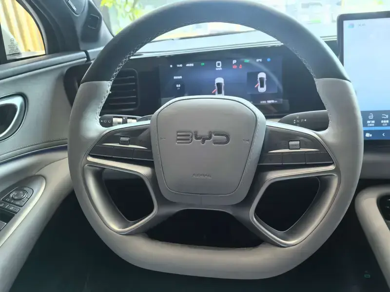 2025 BYD Sea Lion 06 с пробегом 18 600 км