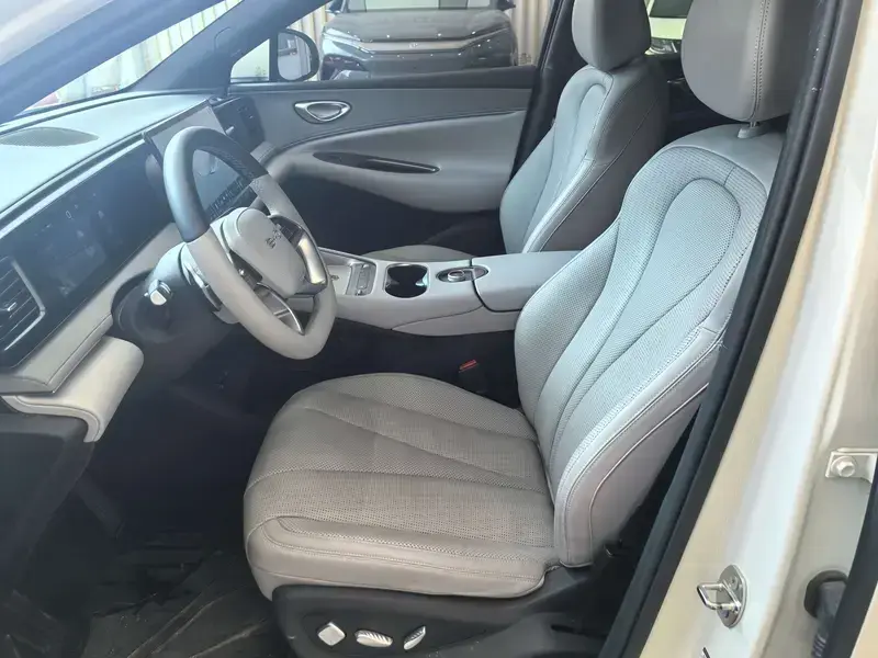2025 BYD Sea Lion 06 с пробегом 18 600 км