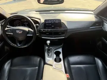 2021 Cadillac CT4 с пробегом 70 000 км