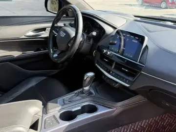 2021 Cadillac CT4 с пробегом 70 000 км