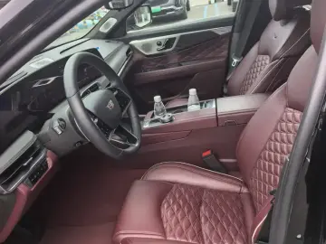 2026 Cadillac CT6 с пробегом 5 000 км