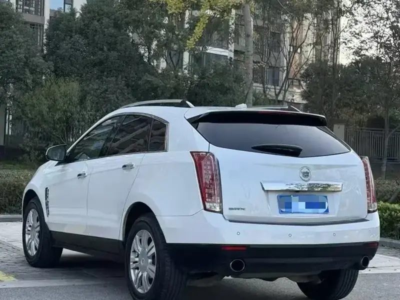 2012 Cadillac SRX с пробегом 130 000 км