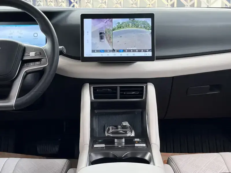 2024 BYD Yuan Up с пробегом 40 000 км