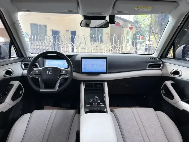 2024 BYD Yuan Up с пробегом 40 000 км