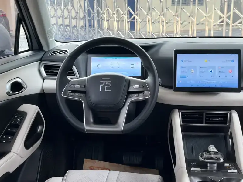 2024 BYD Yuan Up с пробегом 40 000 км