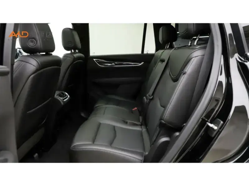 2022 Cadillac XT6 с пробегом 57 500 км