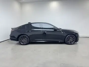 2024 Cadillac CT5 с пробегом 28 200 км
