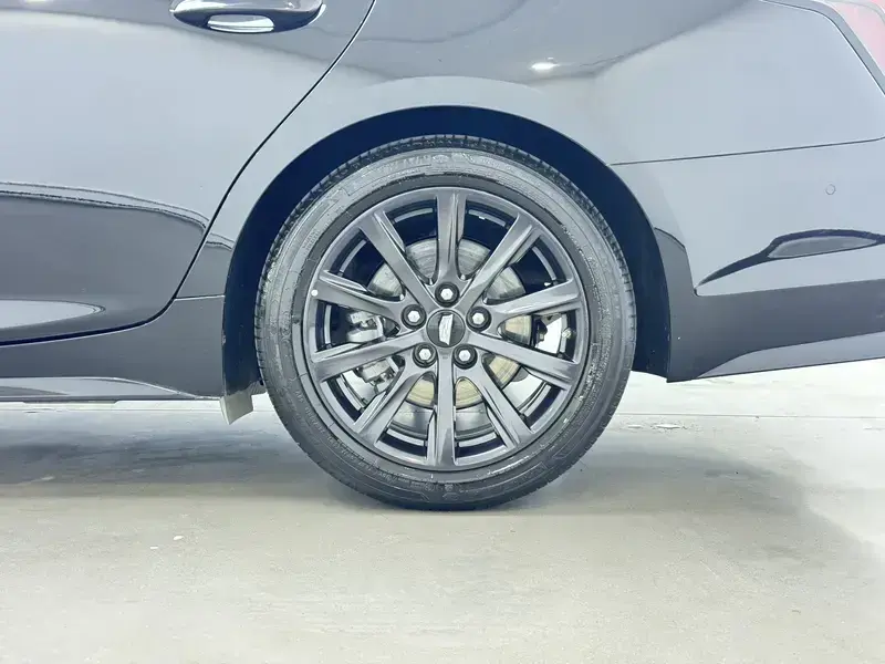 2024 Cadillac CT5 с пробегом 28 200 км