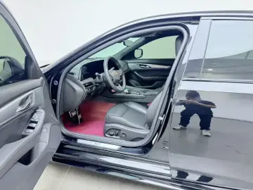 2024 Cadillac CT5 с пробегом 28 200 км