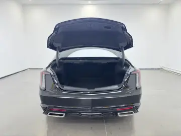 2024 Cadillac CT5 с пробегом 28 200 км