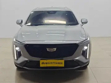 2023 Cadillac GT4 с пробегом 7 900 км