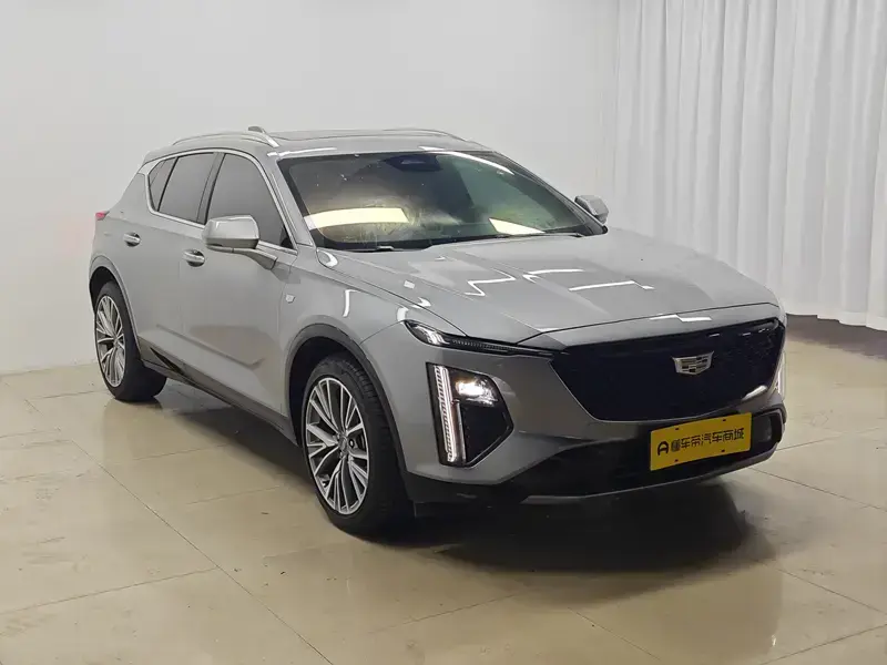 2023 Cadillac GT4 с пробегом 7 900 км