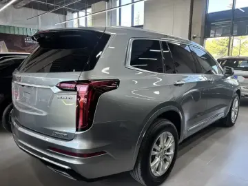 2022 Cadillac XT6 с пробегом 42 100 км