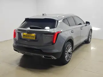 2023 Cadillac GT4 с пробегом 7 900 км