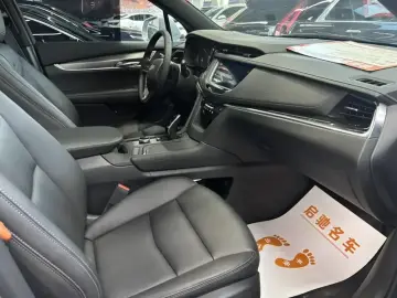 2022 Cadillac XT6 с пробегом 42 100 км