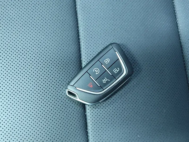 2023 Cadillac GT4 с пробегом 7 900 км