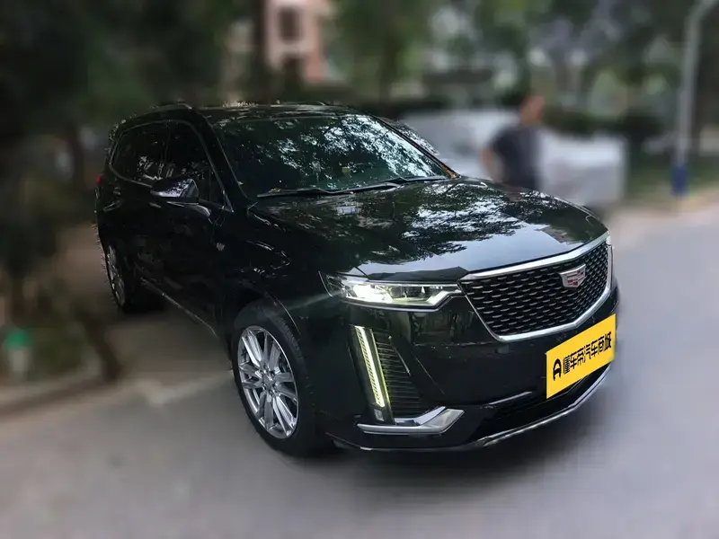 2022 Cadillac XT6 с пробегом 61 000 км