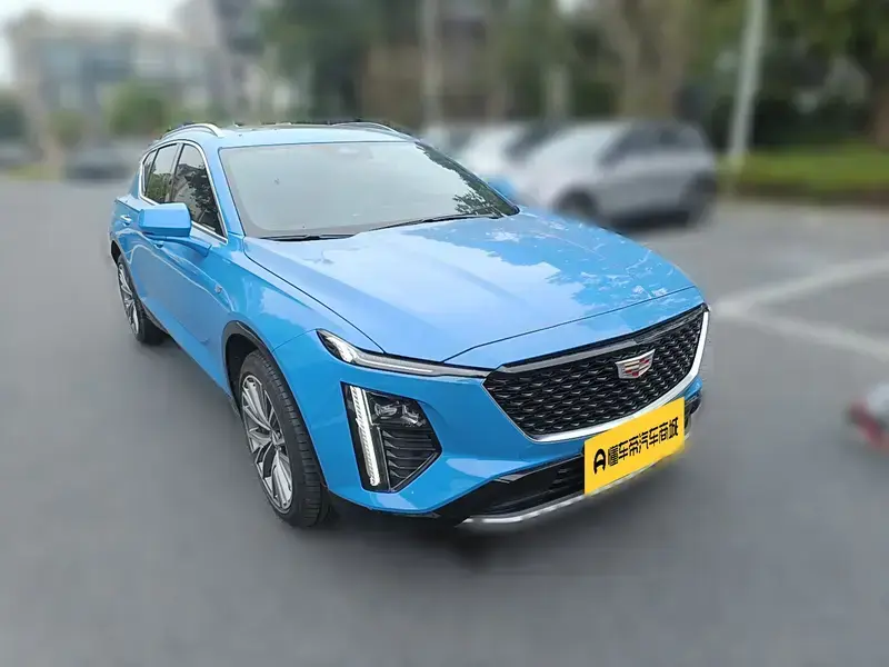 2023 Cadillac GT4 с пробегом 10 200 км
