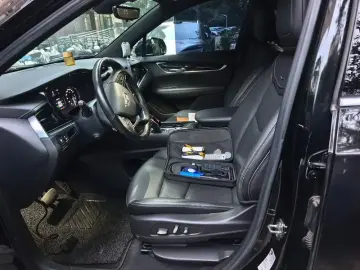 2022 Cadillac XT6 с пробегом 61 000 км