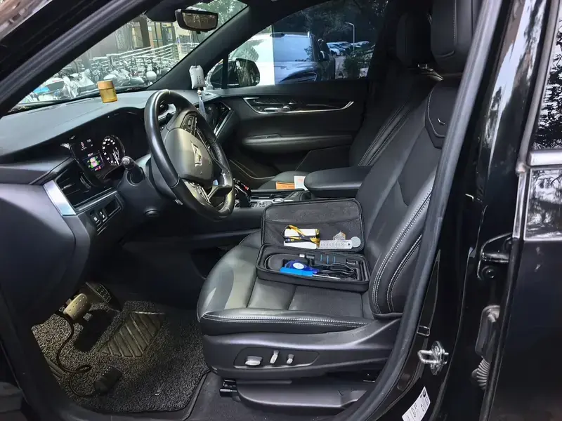 2022 Cadillac XT6 с пробегом 61 000 км