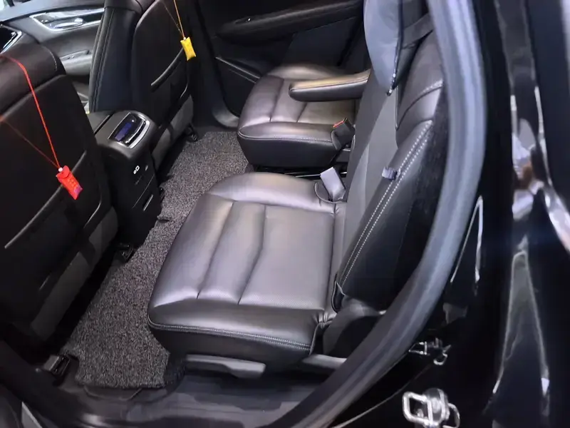 2022 Cadillac XT6 с пробегом 61 000 км