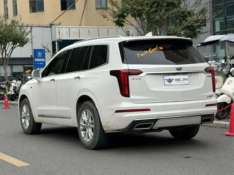 2021 Cadillac XT6 с пробегом 59 000 км