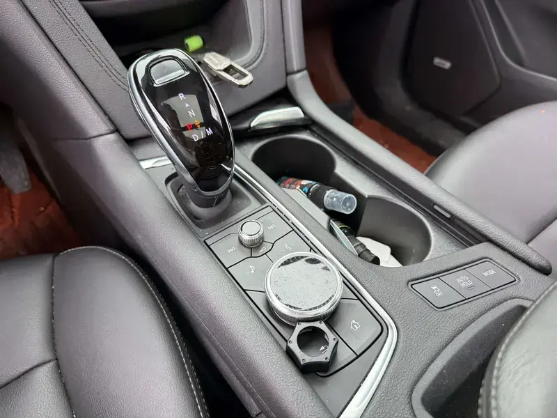 2021 Cadillac XT6 с пробегом 59 000 км