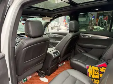 2021 Cadillac XT6 с пробегом 59 000 км