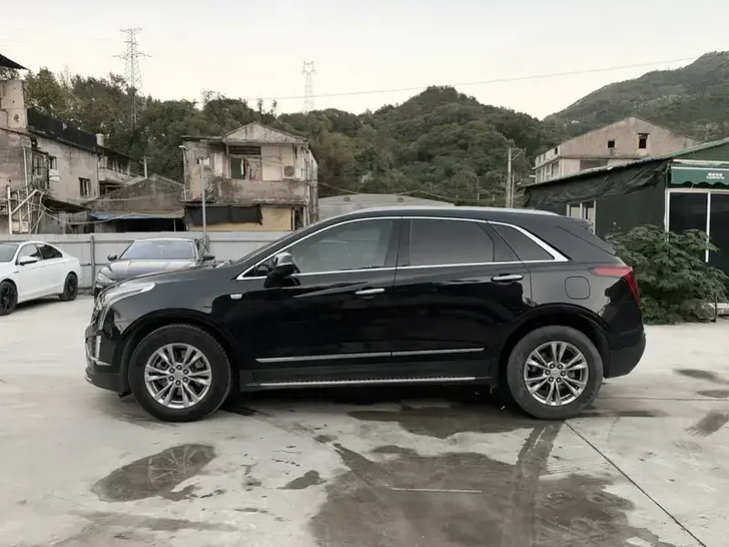 2020 Cadillac XT5 с пробегом 75 200 км